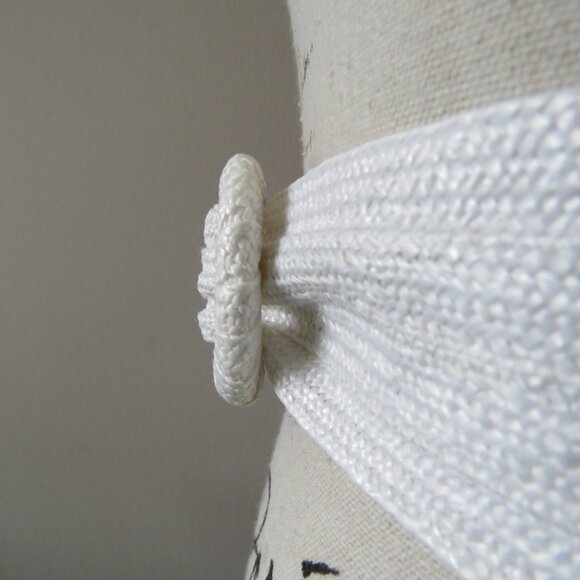 Vintage 1980s White Macrame Belt - Picture 3 of 6